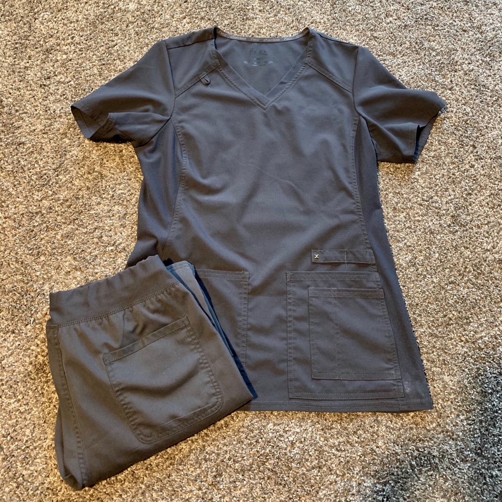 Scrub Set size Small